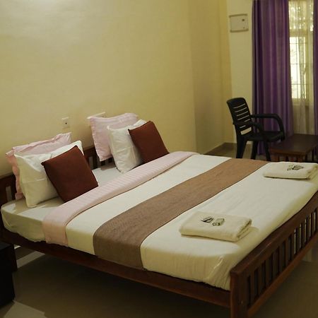 Wayanad Royal Stream Bed and Breakfast Kalpetta Exteriör bild