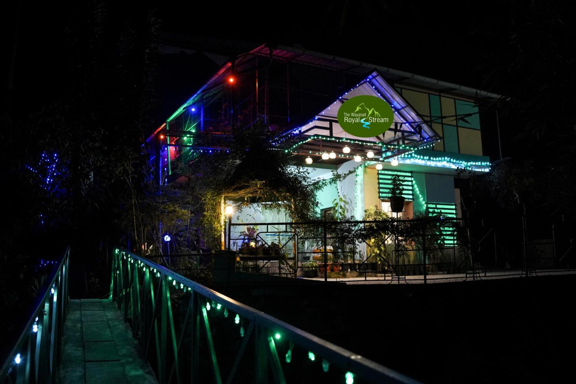 Wayanad Royal Stream Bed and Breakfast Kalpetta Exteriör bild