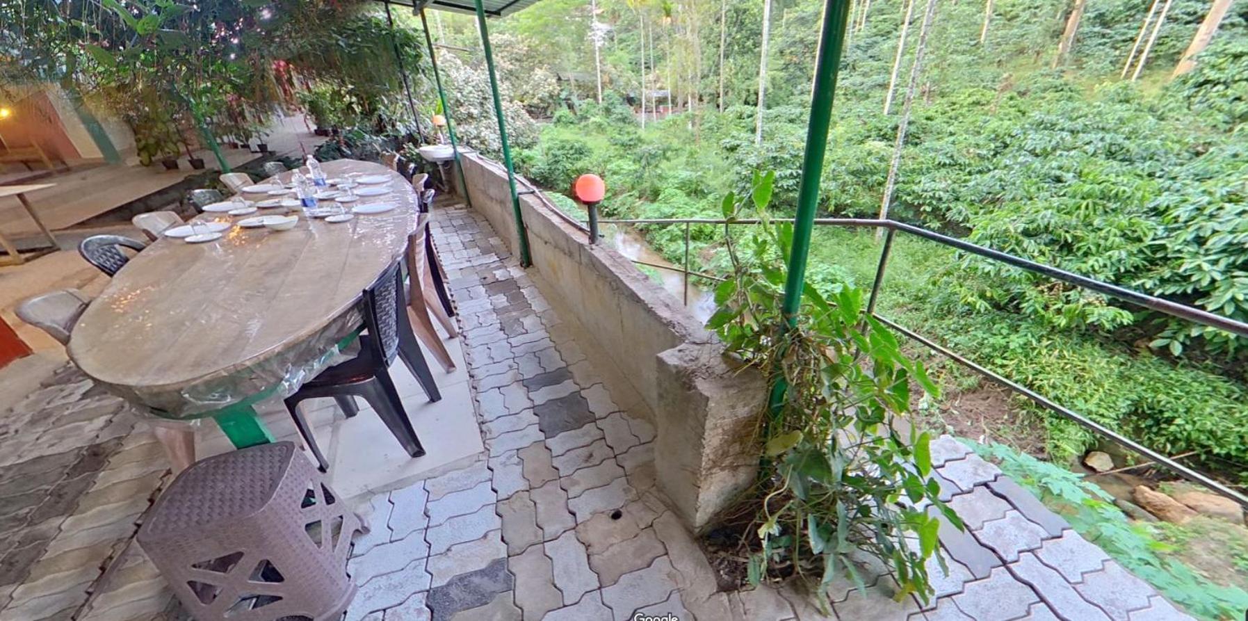 Wayanad Royal Stream Bed and Breakfast Kalpetta Exteriör bild