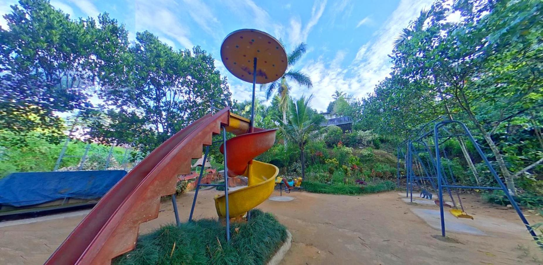 Wayanad Royal Stream Bed and Breakfast Kalpetta Exteriör bild