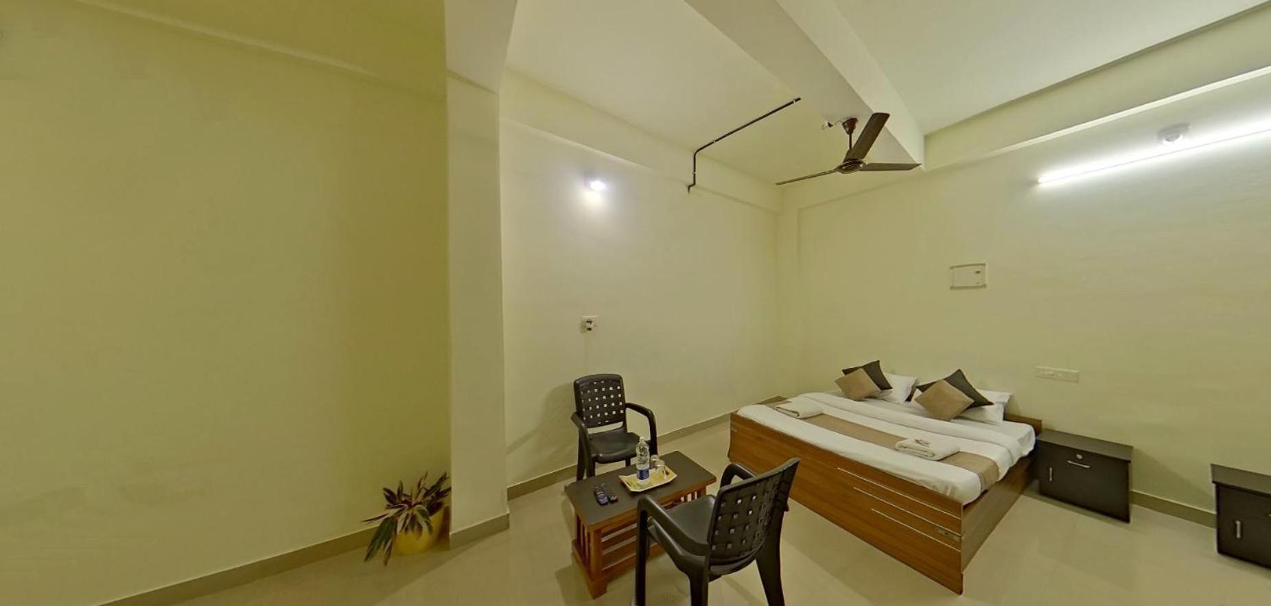 Wayanad Royal Stream Bed and Breakfast Kalpetta Exteriör bild