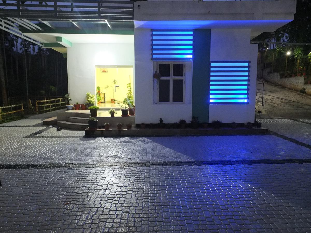 Wayanad Royal Stream Bed and Breakfast Kalpetta Exteriör bild